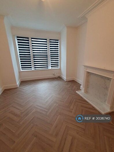 1 Bedroom Flat To Rent In Roman Place, Leeds, LS8