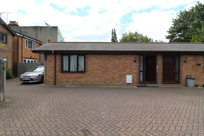 1 Bedroom Bungalow For Sale In Matthews Court, Beresford Road, Gillingham, Kent, ME7