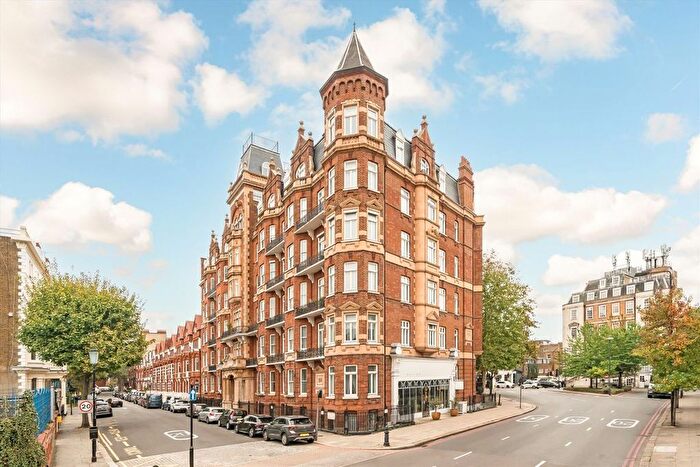 4 Bedroom Flat To Rent In Langham Mansions, London, SW5