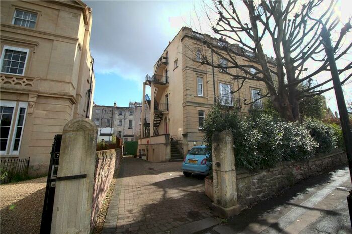 1 Bedroom Apartment To Rent In Richmond Park Road, Clifton, Bristol, BS8