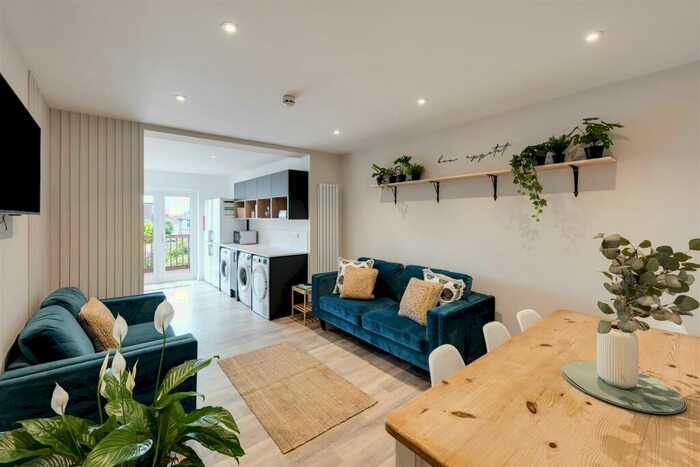 8 Bedroom House To Rent In Mackie Grove, Filton, Bristol, BS34