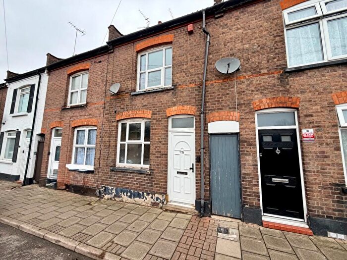 2 Bedroom Terraced House For Sale In North Street, Luton, LU2