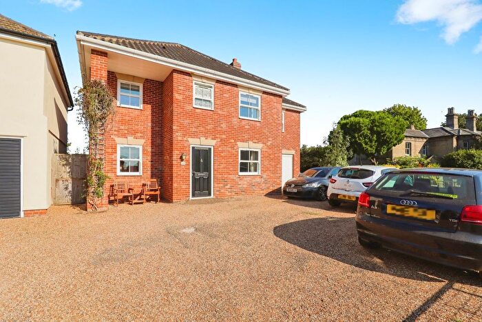 4 Bedroom Detached House For Sale In Upper Olland Street, Bungay, NR35
