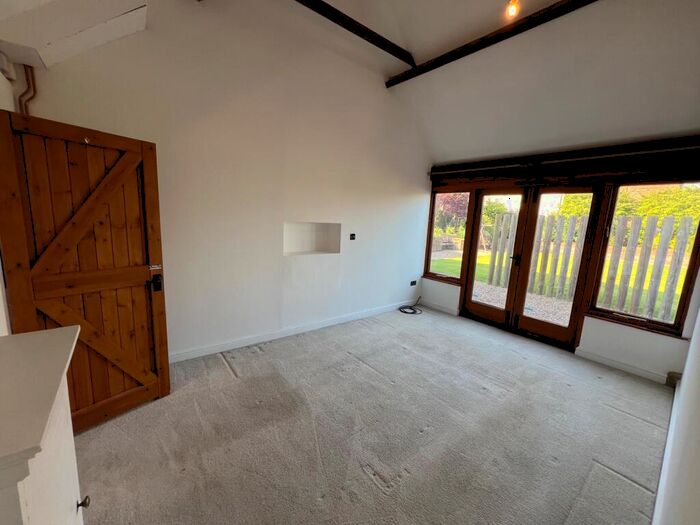 2 Bedroom Barn Conversion To Rent In Fosse Road, Car Colston, NG13