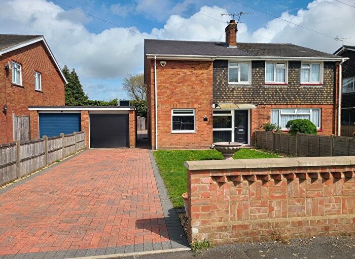 3 Bedroom Semi Detached House For Sale In Testbourne Avenue, Totton, SO40