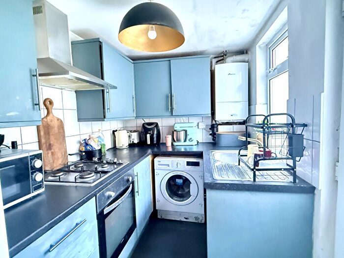2 Bedroom Terraced House For Sale In Charter Street, Chatham, ME4