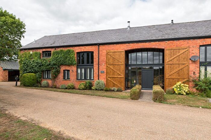 4 Bedroom Barn Conversion For Sale In Castle Barns, Bletsoe, Bedfordshire, MK44
