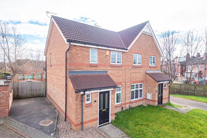 2 Bedroom Semi Detached House For Sale In Tavistock Mews, Upper Wortley, Leeds, LS12