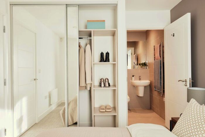 1 Bedroom Apartment To Rent In Avebury Boulevard, Milton Keynes, Buckinghamshire, MK9