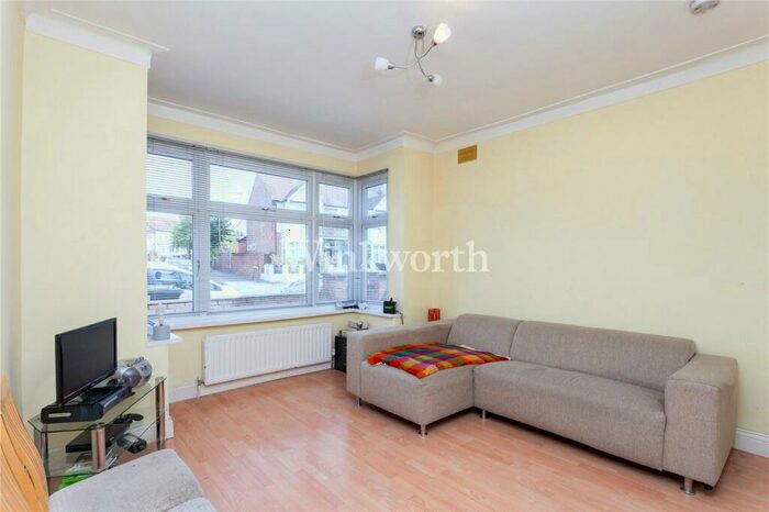 5 Bedroom Semi-Detached House To Rent In Hamilton Road, London, NW11