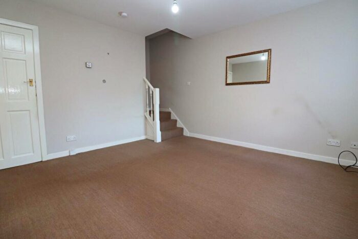 2 Bedroom Town House To Rent In Stephens Street, Bolton, BL2