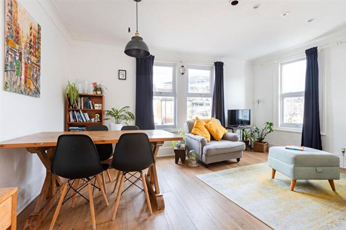 1 Bedroom Apartment To Rent In Tavistock Avenue, Walthamstow, E17