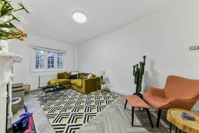 3 Bedroom Cottage To Rent In The Cottage, Kingswood Manor, Stubbs Lane, Tadworth, Surrey, KT20