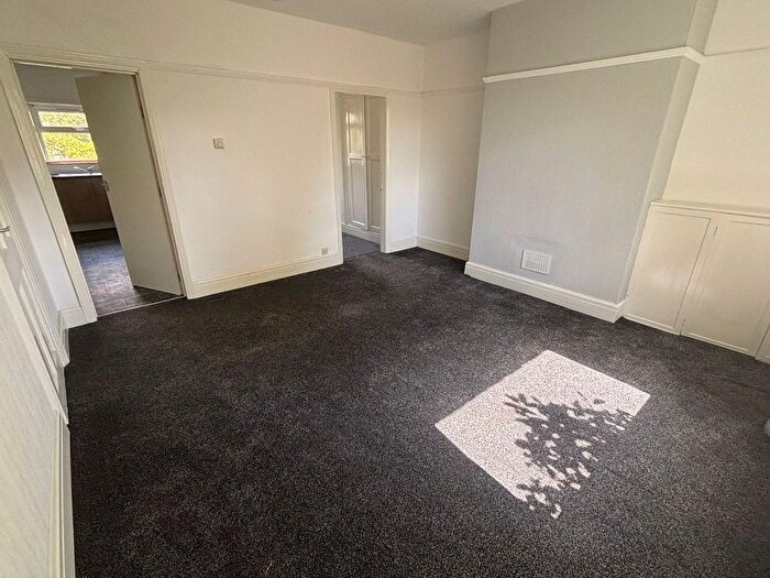 1 Bedroom Flat To Rent In Chamberlain Road, Hull, HU8