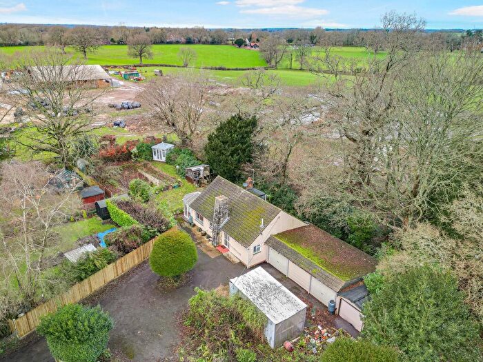 2 Bedroom Detached Bungalow For Sale In Curdridge Lane, Curdridge, SO32