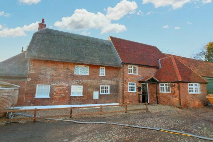 3 Bedroom Cottage To Rent In The Old Groom's Cottage, Green End Road, MK43