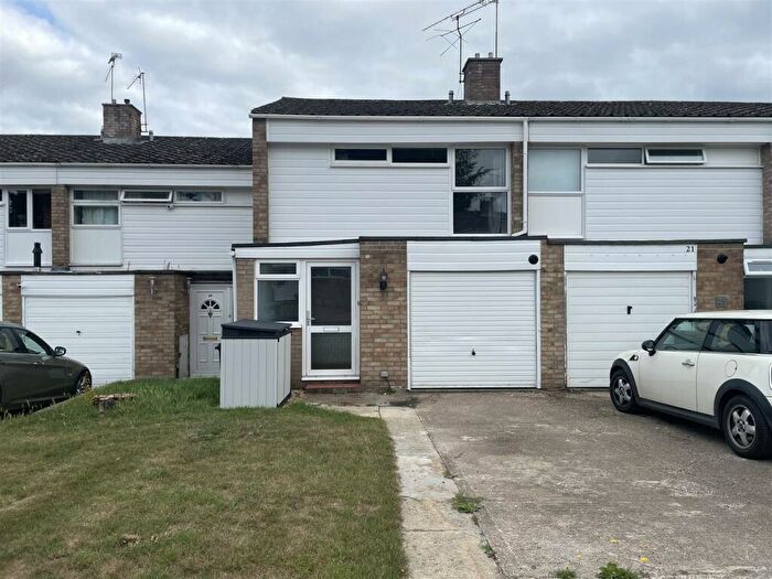 3 Bedroom Terraced House To Rent In Maple Close, Sonning Common, RG4