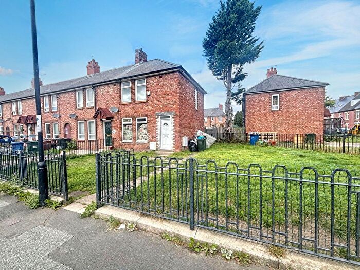 2 Bedroom Semi-Detached House For Sale In Holywell Avenue, Newcastle Upon Tyne, NE6