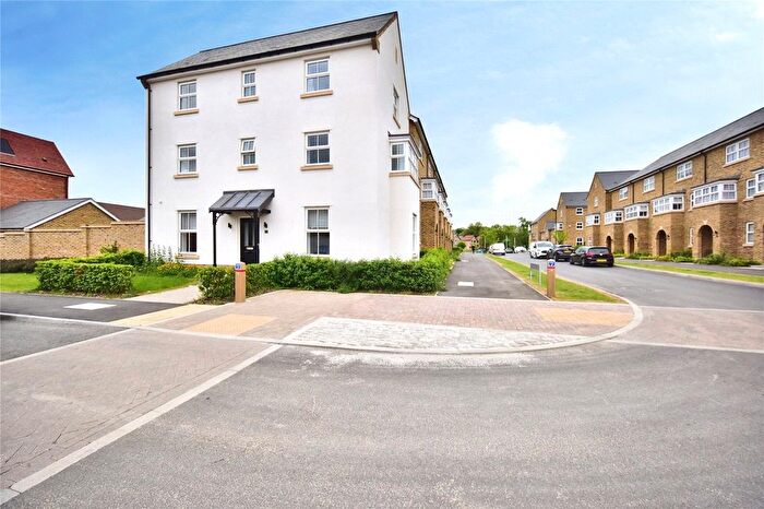 4 Bedroom Detached House For Sale In Green Horse Grove, Maidstone, Kent, ME16