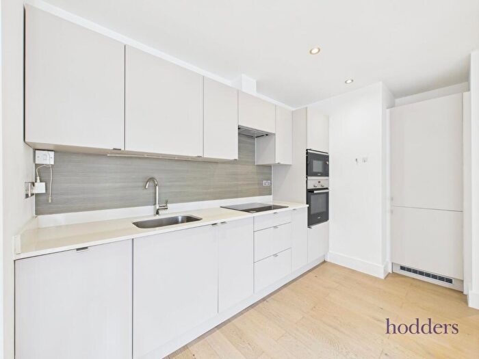 2 Bedroom Apartment To Rent In Surrey, KT16