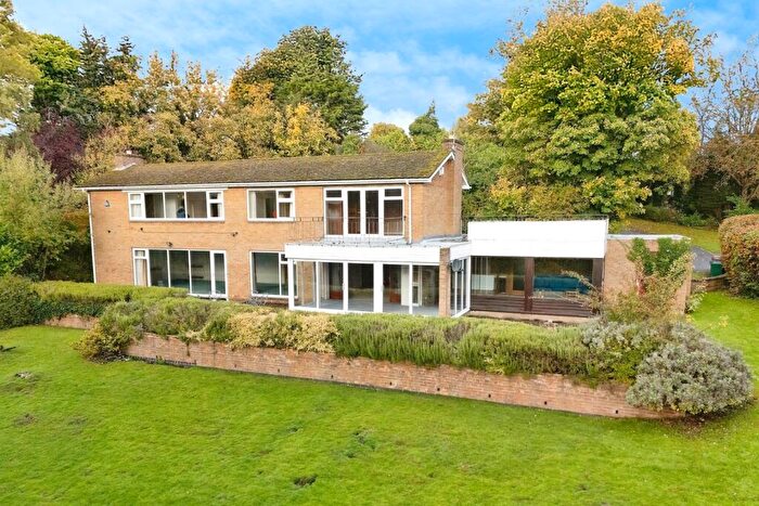 4 Bedroom Detached House For Sale In Ashby Road East, Bretby, Burton-on-Trent, Derbyshire, DE15