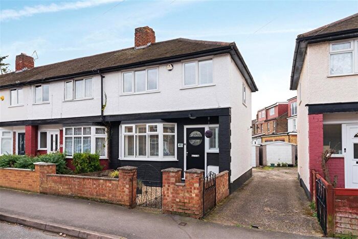 3 Bedroom End Of Terrace House For Sale In Warwick Road, West Drayton, UB7