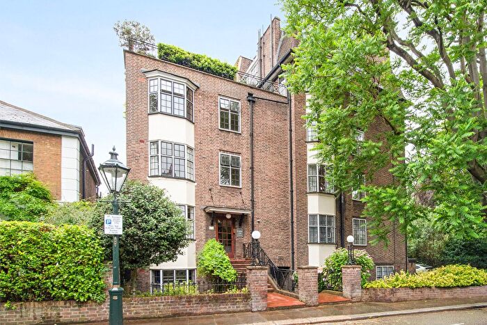 1 Bedroom Flat For Sale In South Edwardes Square, Kensington, W8