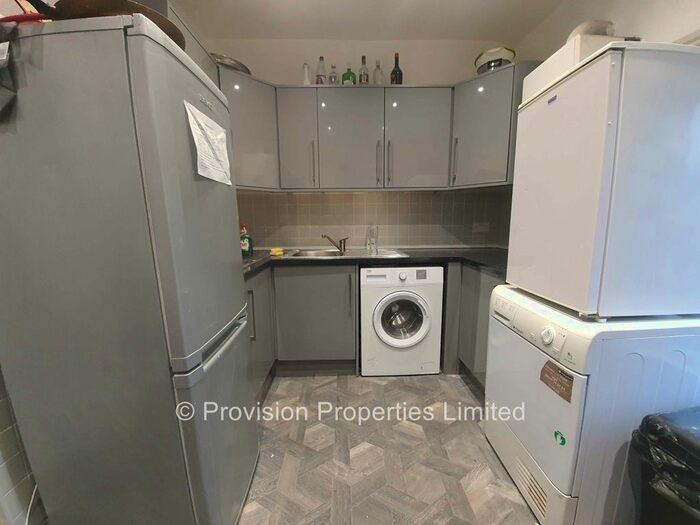 6 Bedroom Terraced House To Rent In Cardigan Road, Headingley, Leeds, LS6
