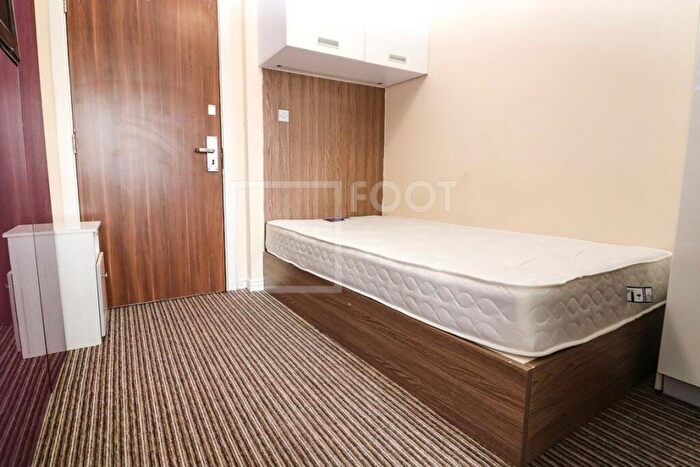 Flat To Rent In Sunbridge Halls, Sunbridge Road, BD1