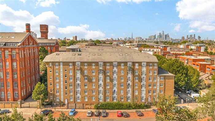 2 Bedroom Flat To Rent In Park West Building, Bow Quarter, Fairfield Road, Bow, London, E3