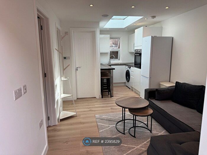 2 Bedroom Flat To Rent In Trefgarne Road, Dagenham, RM10