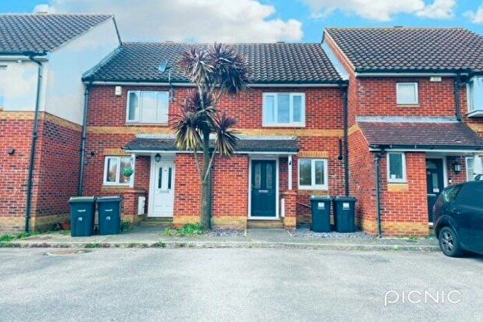 2 Bedroom Property To Rent In Gosport, PO13