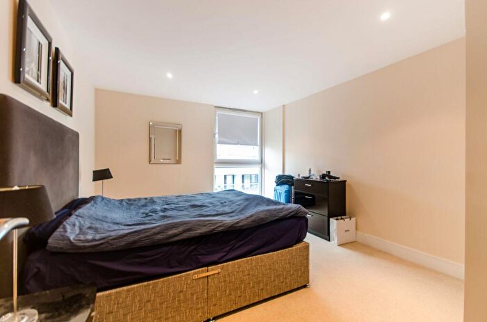1 Bedroom Flat To Rent In Cobalt Point, Canary Wharf, London, E14