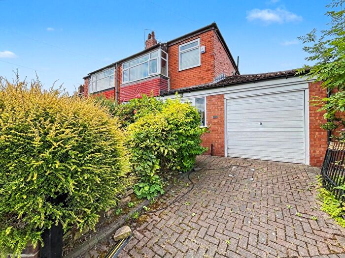 3 Bedroom Semi Detached House For Sale In Swinton Crescent, Bury, BL9