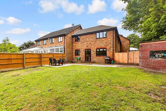 2 Bedroom End Of Terrace House For Sale In Lower Dunnymans, Banstead, Surrey, SM7