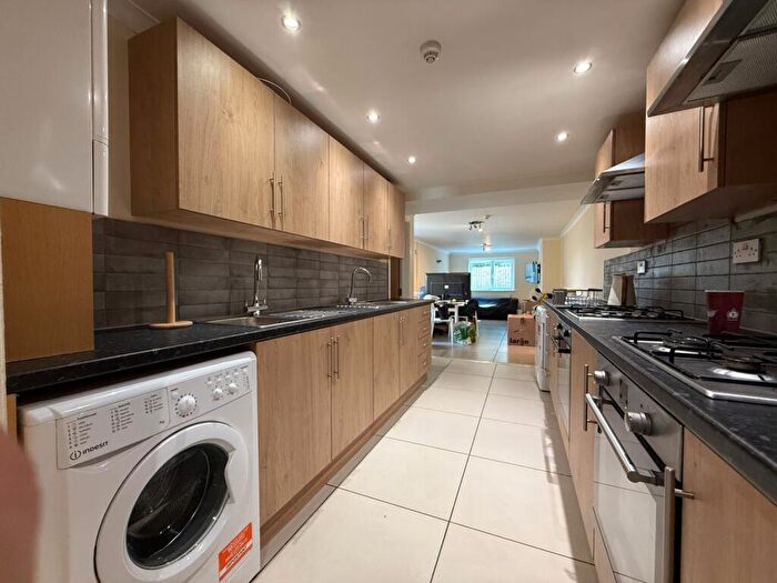 7 Bedroom Terraced House To Rent In Flora Street, Cathays, CF24
