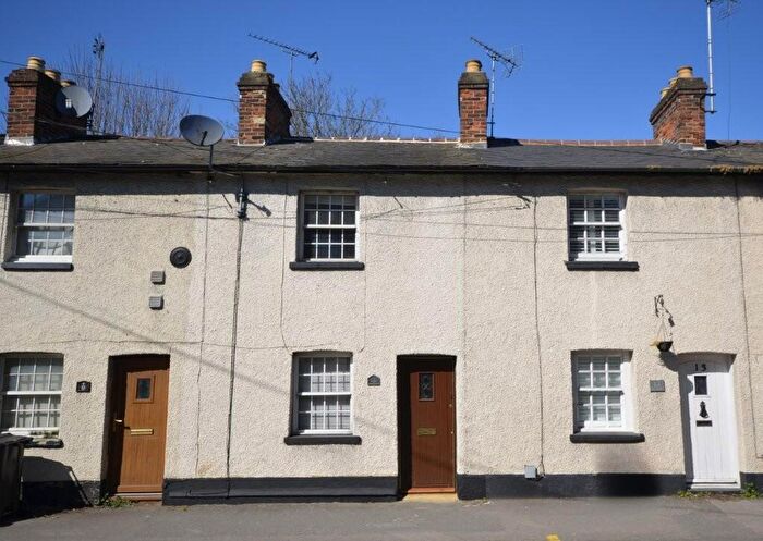 2 Bedroom Cottage To Rent In Sun Street, Billericay, Essex, CM12