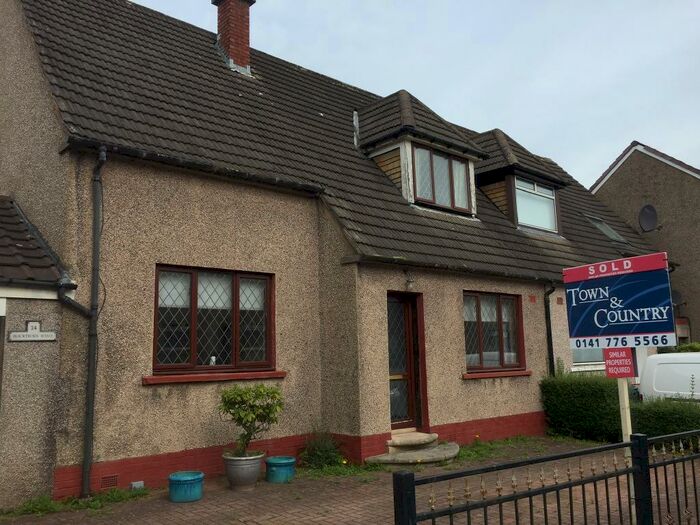 3 Bedroom Semi-Detached House For Sale In Blackthorn Avenue, Lenzie, Glasgow, G66
