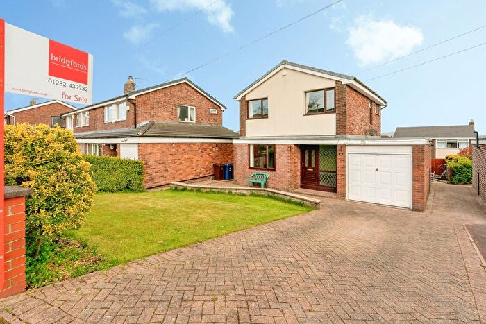 3 Bedroom Detached House For Sale In Fairways Drive, Burnley, Lancashire, BB11