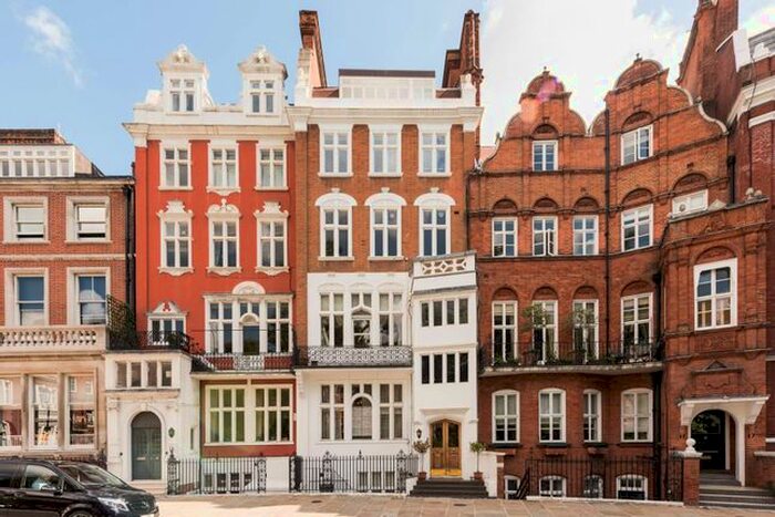 1 Bedroom Flat To Rent In Lennox Gardens, Chelsea, London, SW1X