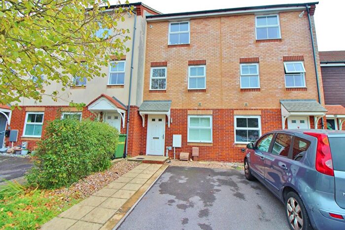 4 Bedroom Terraced House For Sale In East Shore Way, Milton, PO3