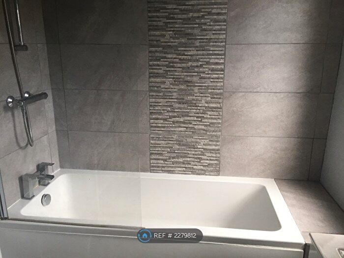 3 Bedroom Semi-Detached House To Rent In Highfield Road, Birkenhead, CH42