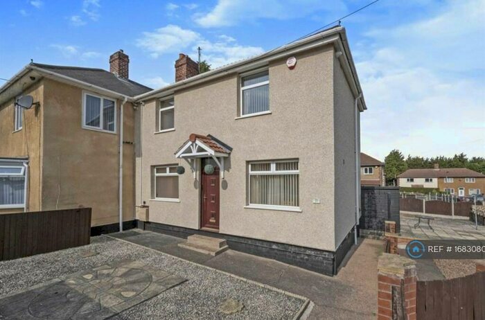 3 Bedroom Semi-Detached House To Rent In Markham Road, Edlington, Doncaster, DN12