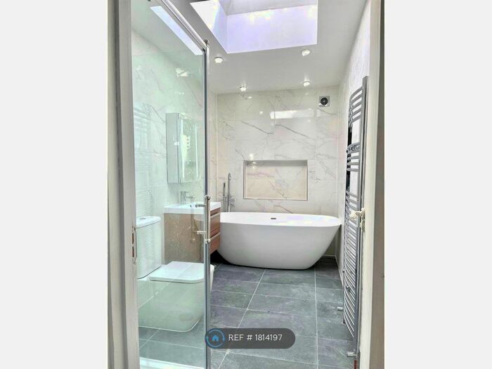 3 Bedroom Terraced House To Rent In Framlingham Crescent, London, SE9