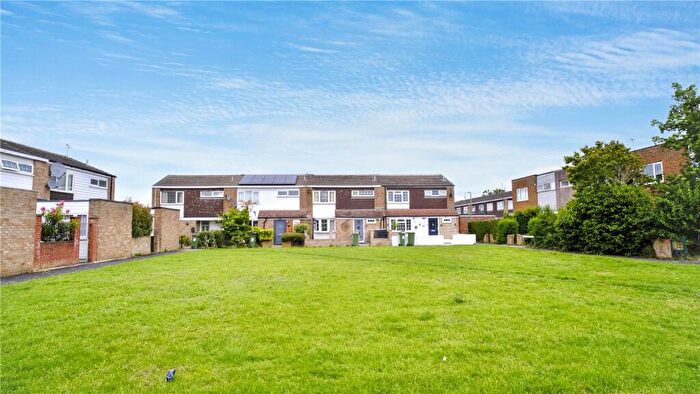 1 Bedroom Apartment For Sale In Somerville Way, Aylesbury, Buckinghamshire, HP19