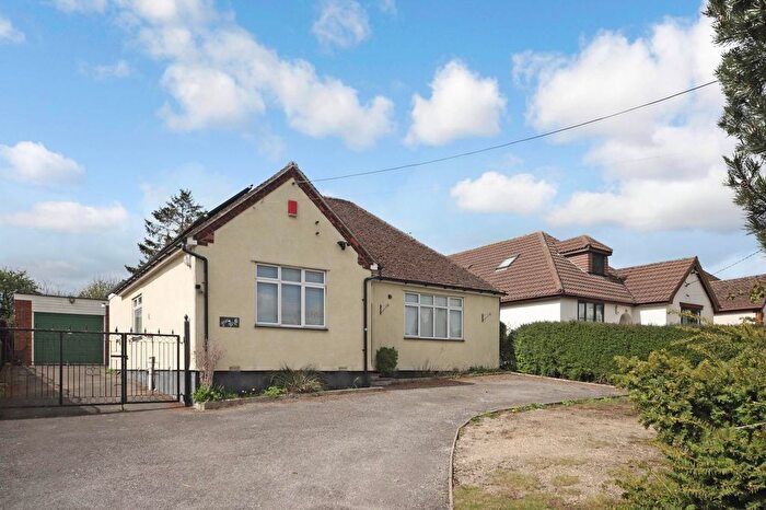 2 Bedroom Detached Bungalow For Sale In Leighton Road, Edlesborough, Dunstable, LU6