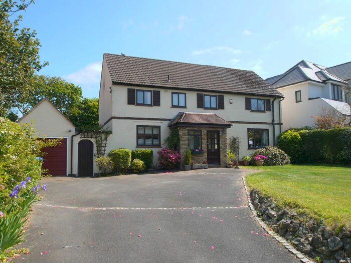 4 Bedroom Detached House For Sale In The Rise, Sevenoaks, TN13
