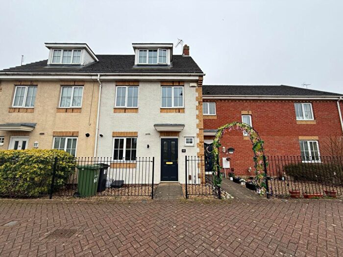 3 Bedroom Property To Rent In Vale Drive, Hampton Vale, PE7