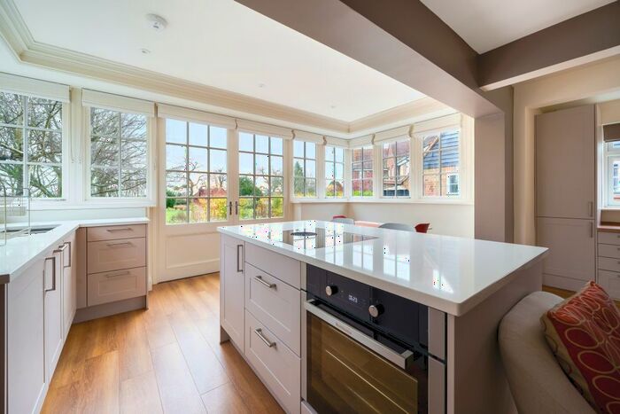 2 Bedroom Cottage To Rent In Darlings Lane, Maidenhead, SL6