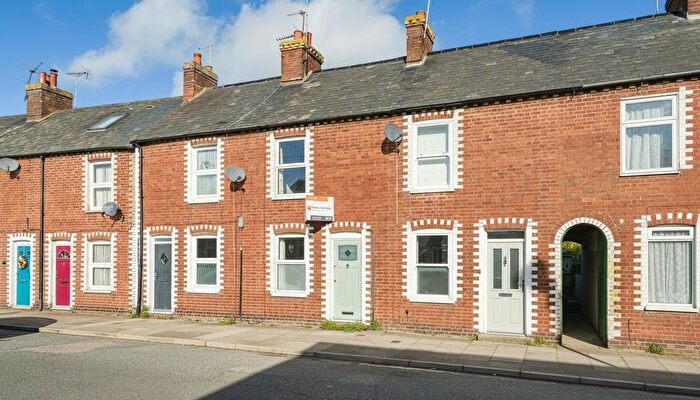 2 Bedroom Terraced House For Sale In Chinnor Road, Thame, Oxfordshire, OX9
